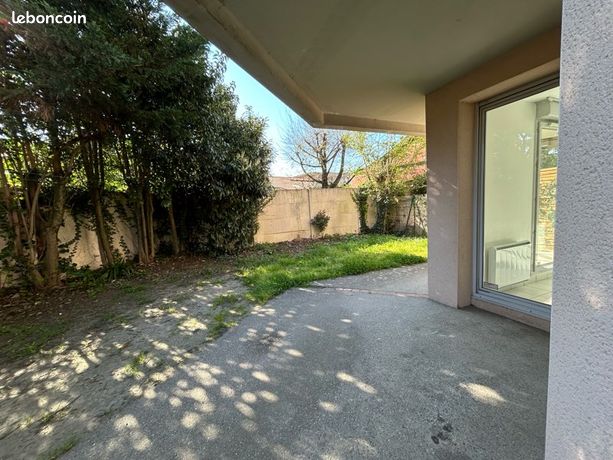 T4 en rez de jardin, minimes / canal — 1