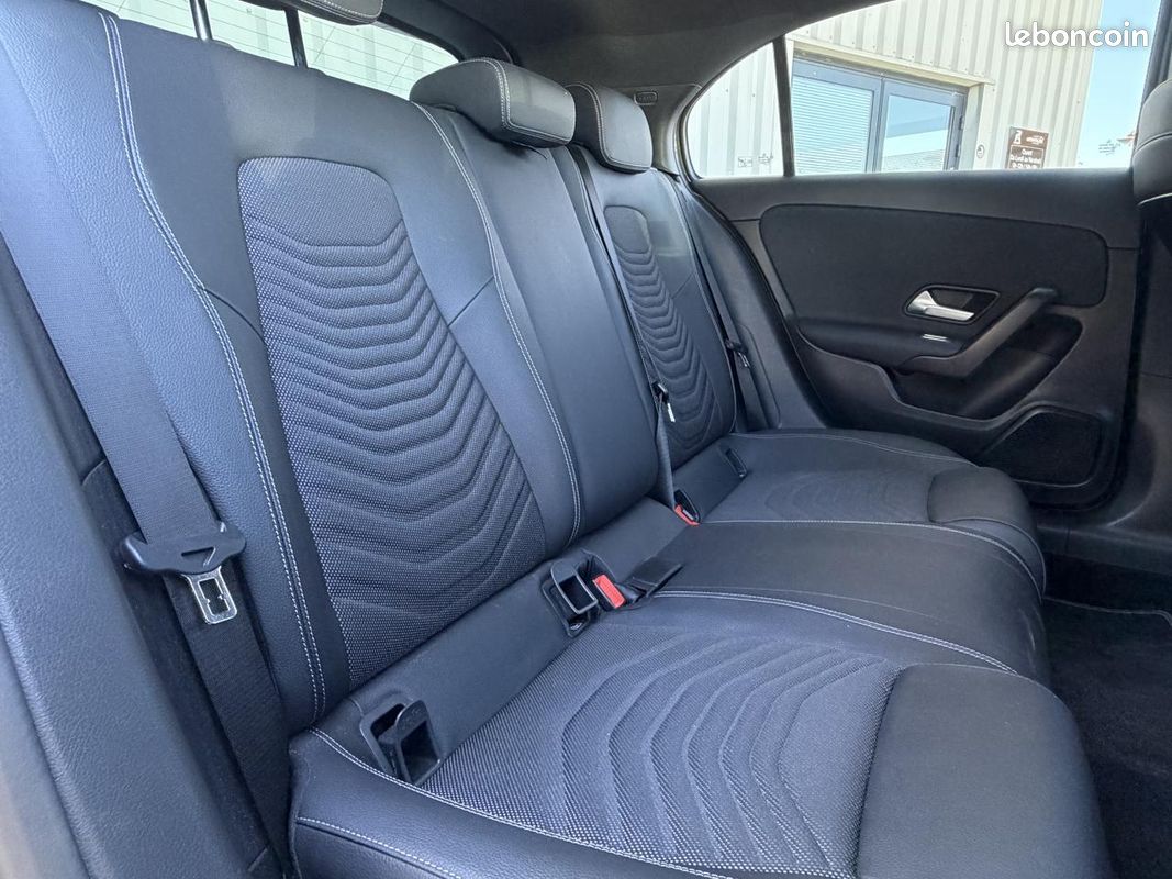 MERCEDES CLASSE A A180 - 136CH BV 7G-DCT Finition Business Line (image 16)
