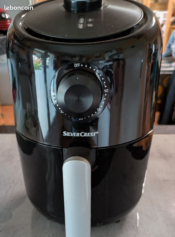 Air fryer (image 1)