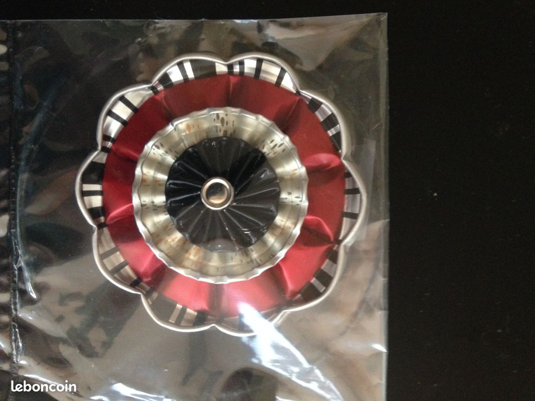 Broche (image 1)