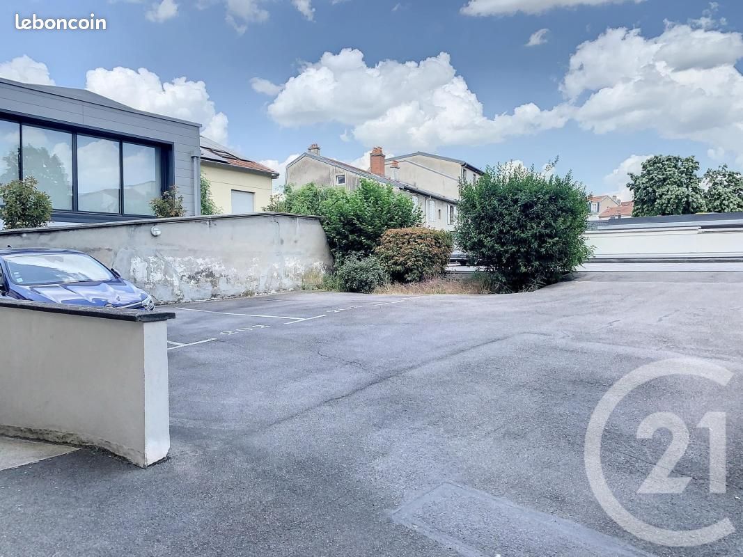 Parking 12 m² · à Nancy · 12 m² · 77 €/mois