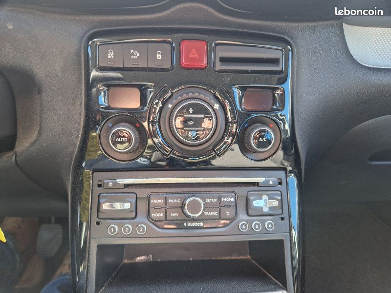 Citroen C3 PICASSO BLUEHDI 100 EXCLUSIVE (image 15)
