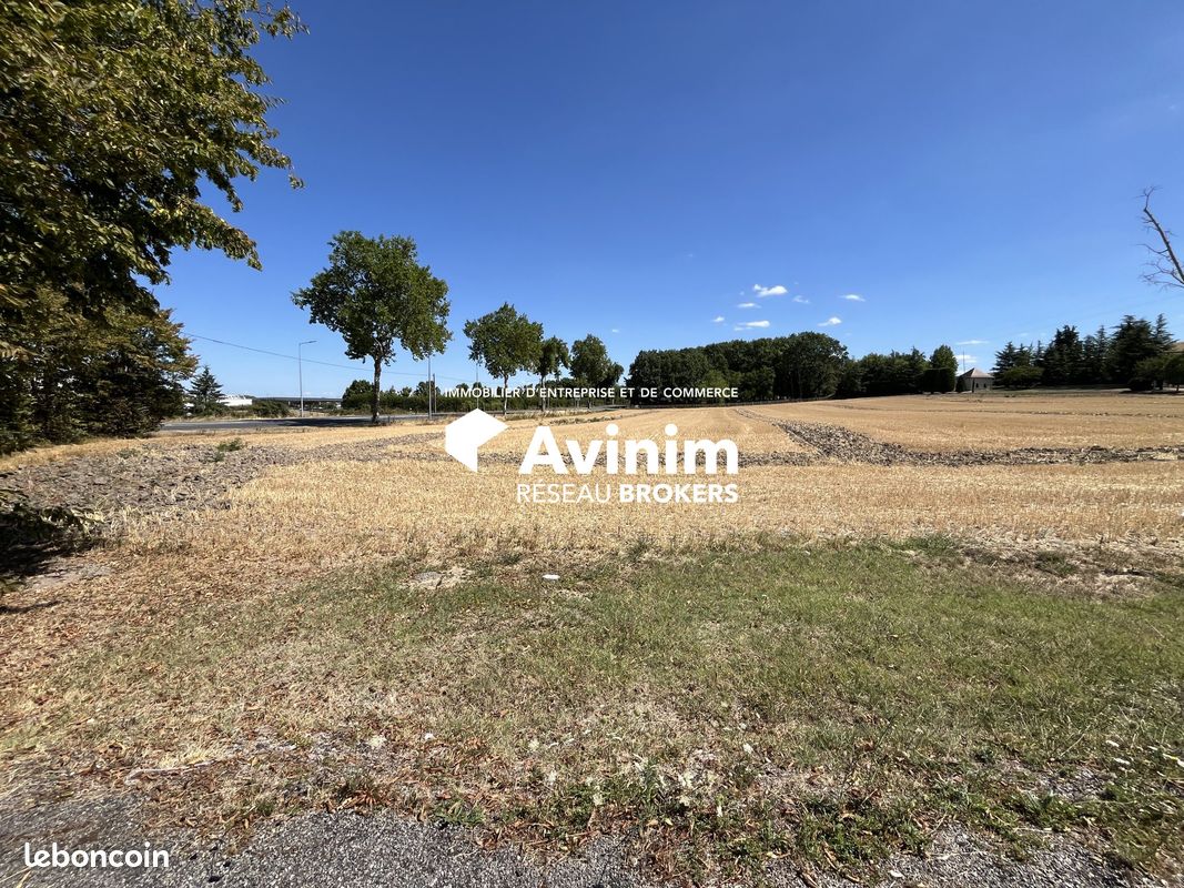 Terrain 23623 m² · à Saint-Pourçain-sur-Sioule · 23 623 m² · 550 000 €