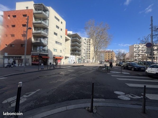 Commerce habillement/textile 50 m² (image 1)