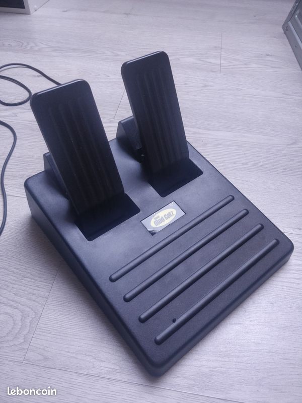Volant + pedales ps2 (image 3)