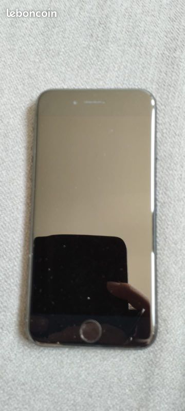 Iphone SE 2020 (image 1)