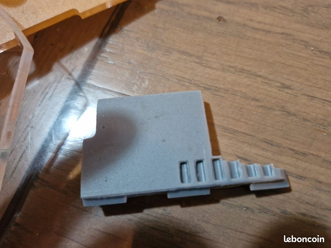 Cale en plexiglas de 4 mm pour domino 700 (image 2)