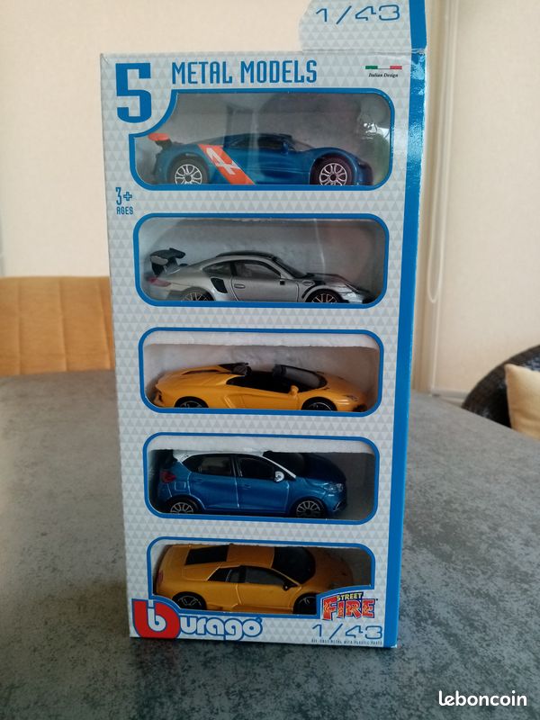 Jouets voiture (image 1)