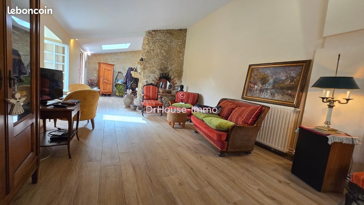 Propriété 8 pièces 260 m² (image 10)