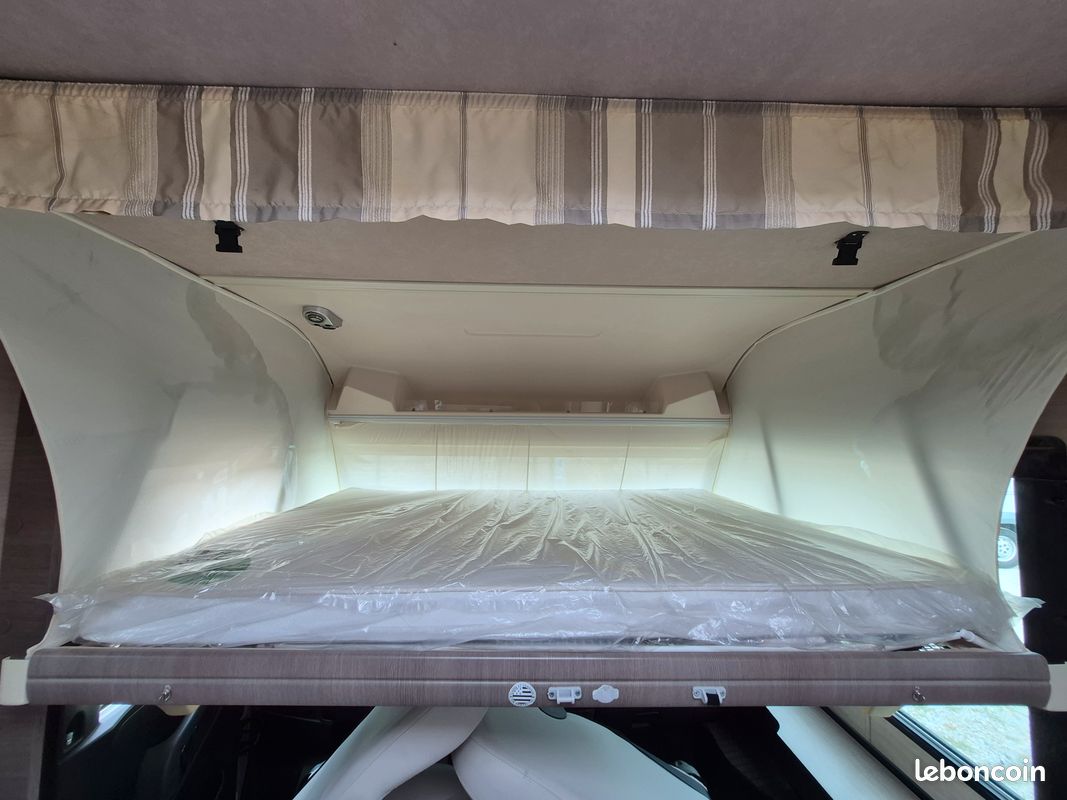 Camping-car Intégral "Poids lourd" Bavaria i8302 FJORD NORDIC EDITION "Faible KM-180ch-Boite automatique" (image 7)