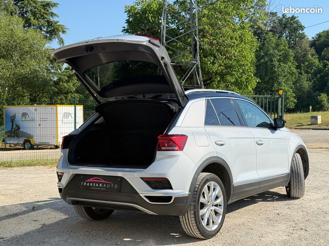 VOLKSWAGEN T-ROC 1.5 TSI 150 EVO Start/Stop DSG7 Carat Exclusive / Entretien Exclusif Volkswagen / Toit Ouvrant (image 4)