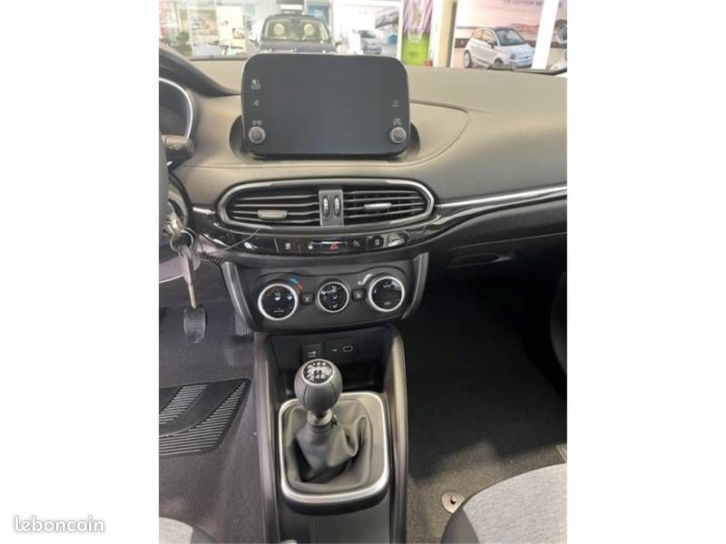 Fiat Tipo Cross 5 Portes 1.6 Multijet 130 ch S&S Plus (image 7)
