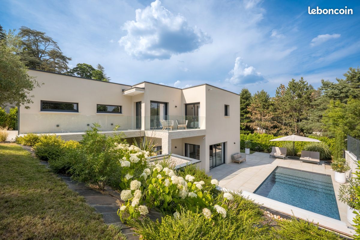 Maison 5 pièces 155 m² · à Charbonnières-les-Bains · 155 m² · 895 000 €