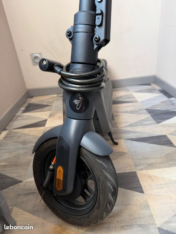 Trottinette électrique Ninebot KickScooter E2 Pro E – État neuf sous garantie (Facture) (image 3)