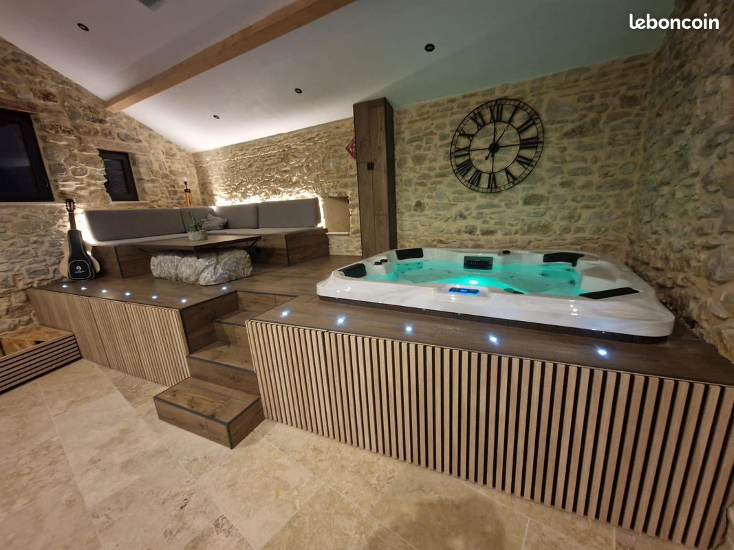Maison 7 pièces 169 m² · à Forcalquier · 168,7 m² · 300 000 €