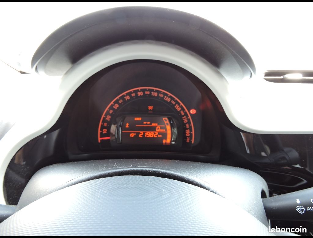 Renault Twingo EQUILIBRE SCE 65CH BVM5 (image 9)
