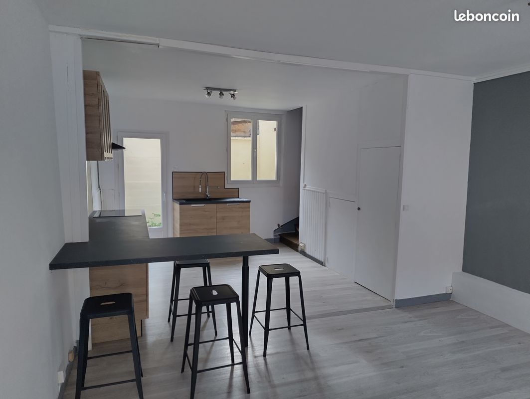 Maison 3 pièces 48 m² · à Vatan · 48 m² · 45 000 €