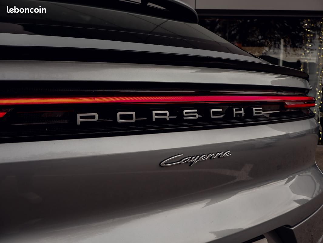 Porsche Cayenne Coupé E-Hybrid 3.0 V6 470 ch (image 12)