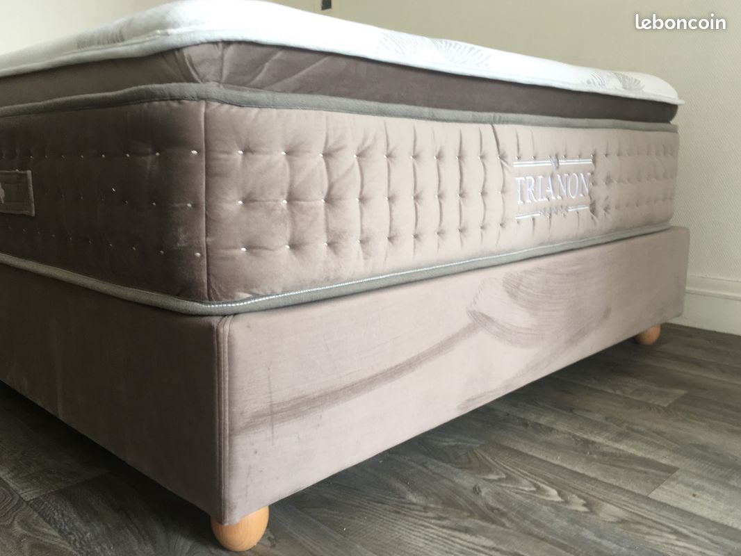 Matelas +sommier Petit Trianon 190 x 140, état impeccable (image 2)