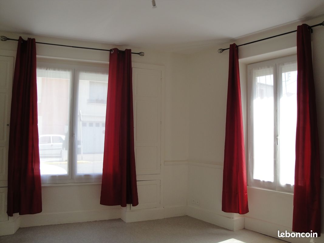 Appartement 1 pièce 36 m² · à Issoire · 36 m² · 370 €