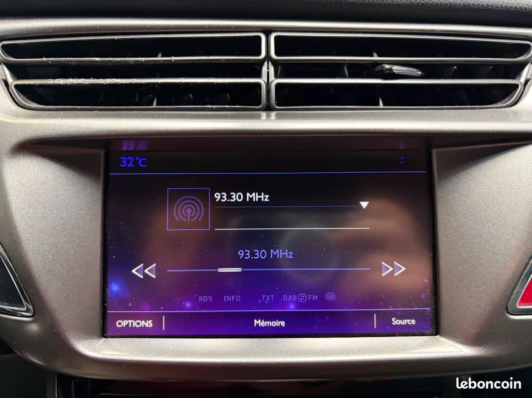 DS DS 3 BlueHDi 120 S&S BVM6 So Irrésistible EDITION INES DE LA FRESSANGE (image 27)