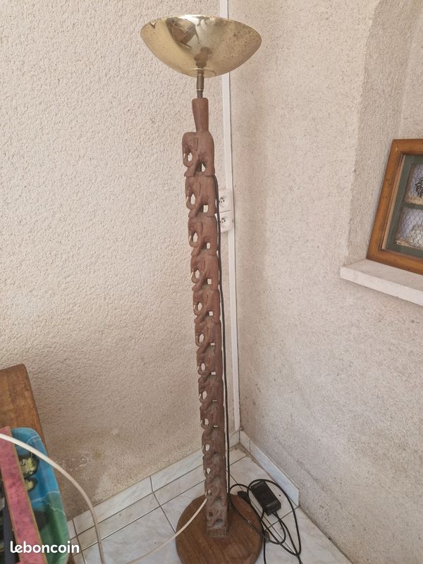 Lampadaire bois sculpté éléphants (image 5)