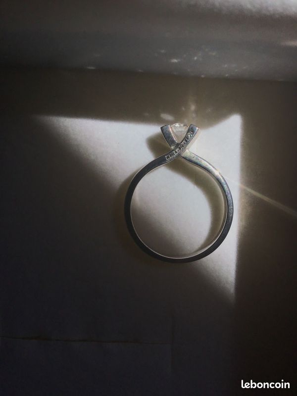 Solitaire 0.3 carat avec éclat de diamants (image 3)