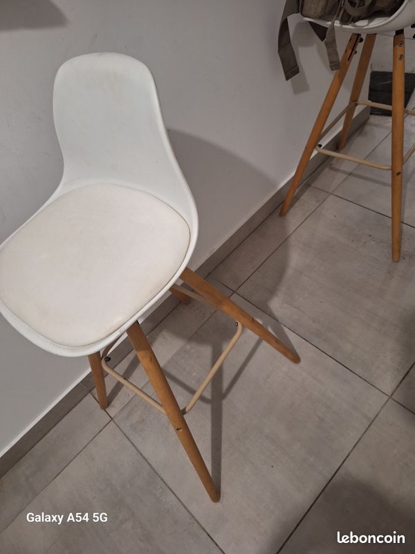 Chaise de bar (image 1)