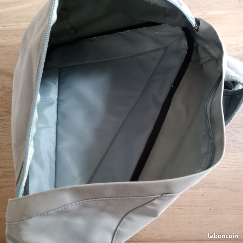 Sac à dos triangulaire (image 4)