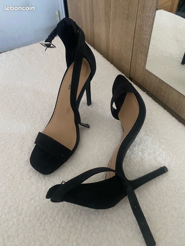 Escarpins Femme Noirs à Talon - Bout Ouvert (peep Toe), Pointure 7.5N - Style Classique, Idéal Soirée Ou Bureau !