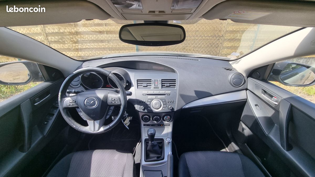 Mazda 3 1.6 MZ-CD 110 Elégance (image 4)