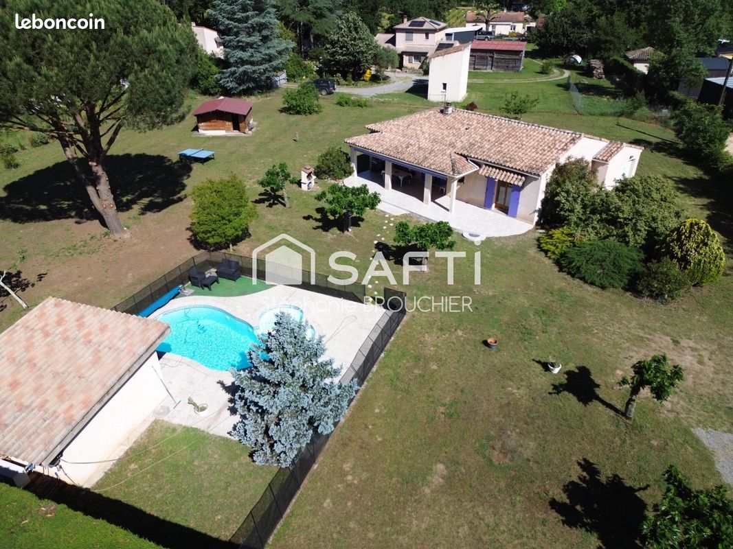 Maison 6 pièces 112 m² · à Ruoms · 112 m² · 448 000 €
