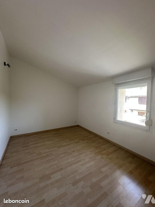 Maison a louer meyzieu - 5 pièce(s) - 95 m2 - Surfyn