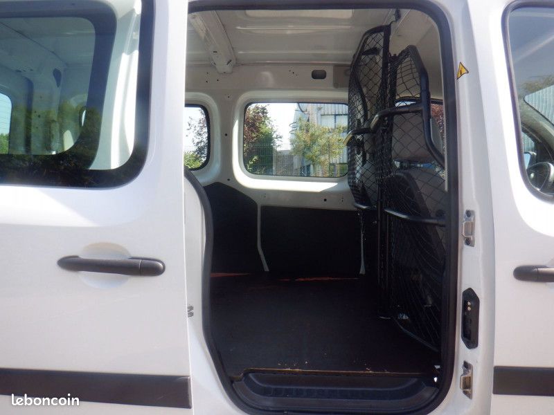 Renault KANGOO MAXI 1.5 DCI 90 CH VITRÉ (image 9)