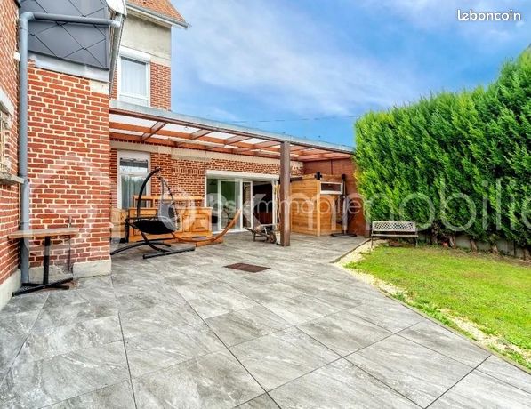 Maison 8 pièces 257 m²