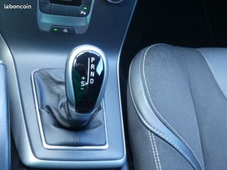 Volvo V40 D2 120CH MOMENTUM BUSINESS GEARTRONIC (image 17)
