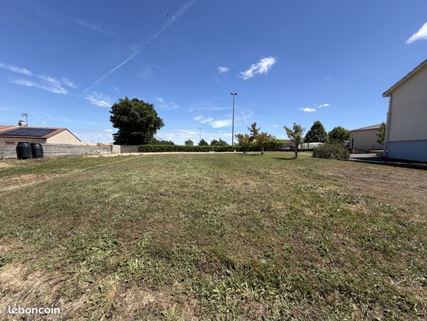 Terrain 750 m² Saint-Paul-Mont-Penit
