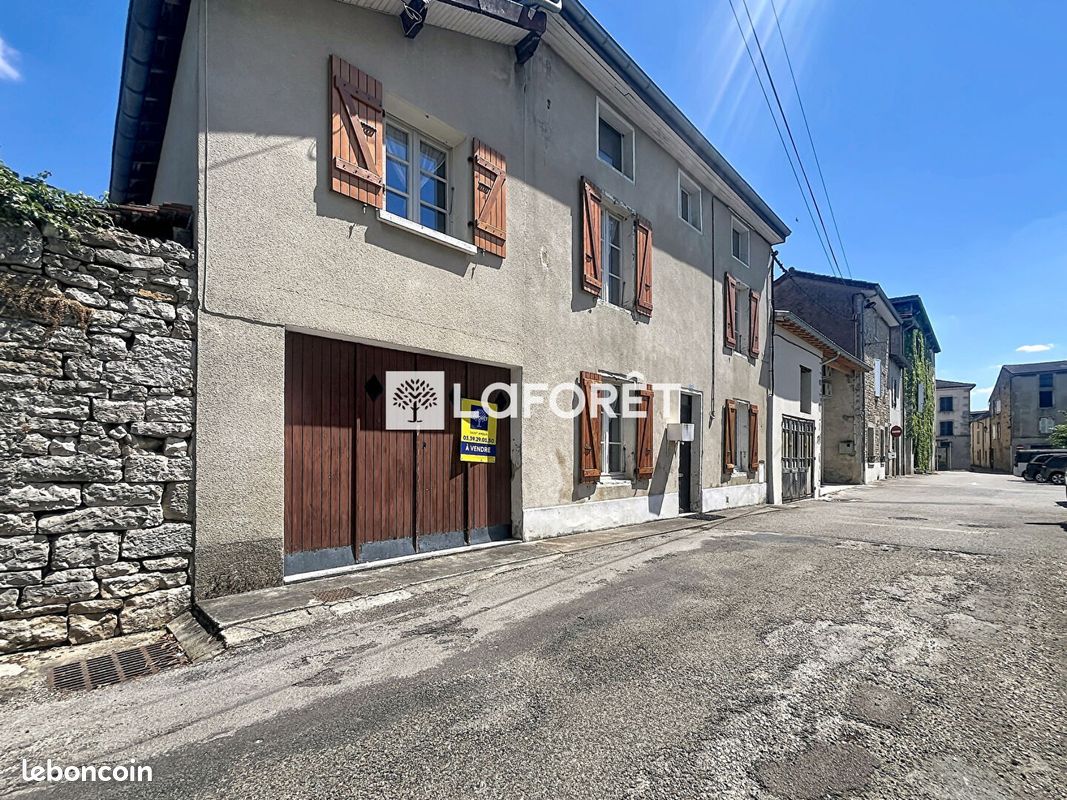 Maison 5 pièces 91 m² · à Saint-Amour · 91 m² · 98 000 €