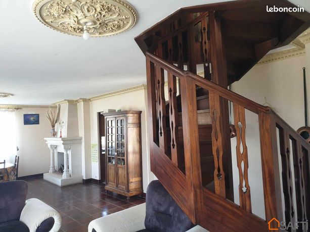 Propriété 9 pièces 256 m²