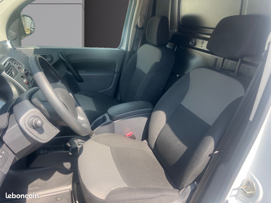 RENAULT KANGOO EXPRESS 1.5 BLUE DCI 80 Air Link 80Ch camera de recul radar AR carplay antivol cabine Garantie 12 mois (image 11)