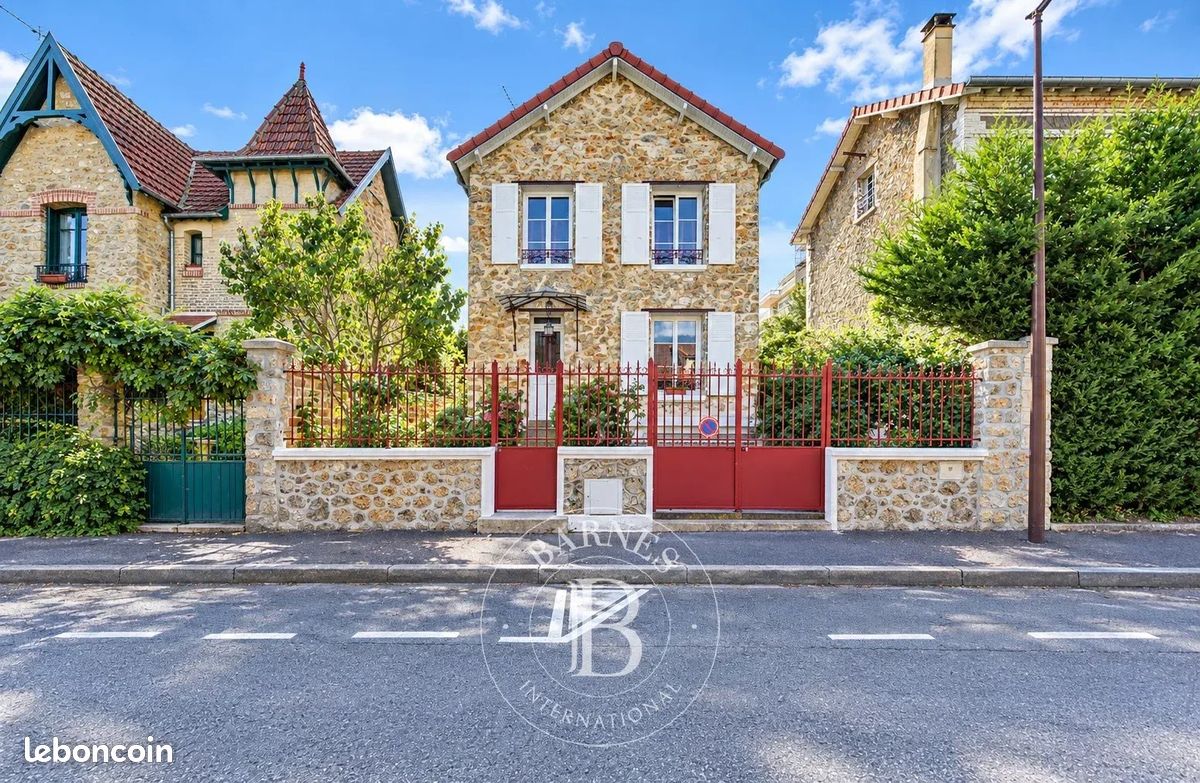 Maison 9 pièces 228 m² · à Versailles · 228 m² · 1 290 000 €