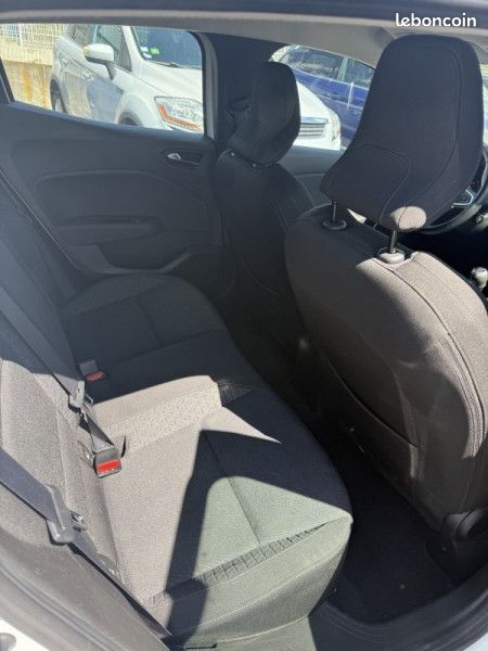Renault CLIO V 1.5 BLUE DCI 85CH BUSINESS (image 8)