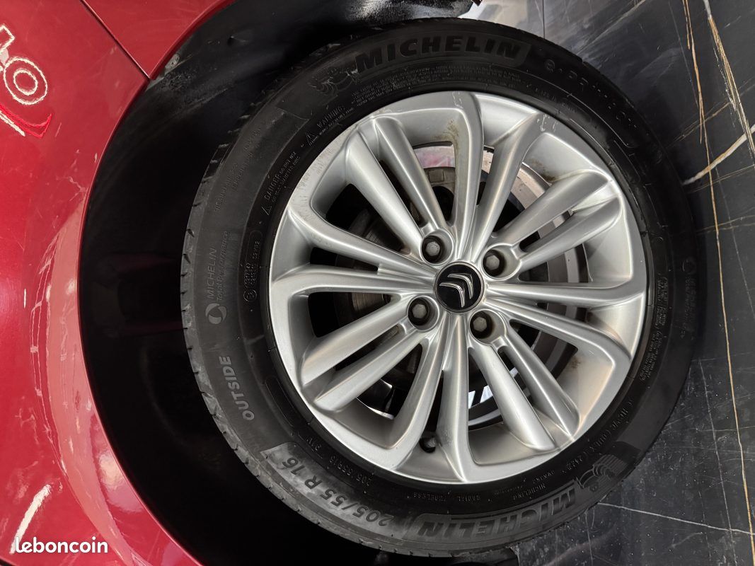 Citroen c4 puretech 110ch shine 2016 (image 24)