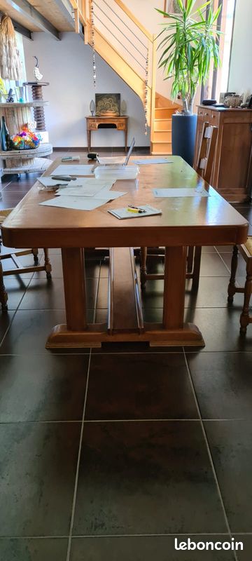 Table en bois de salle à manger (image 1)
