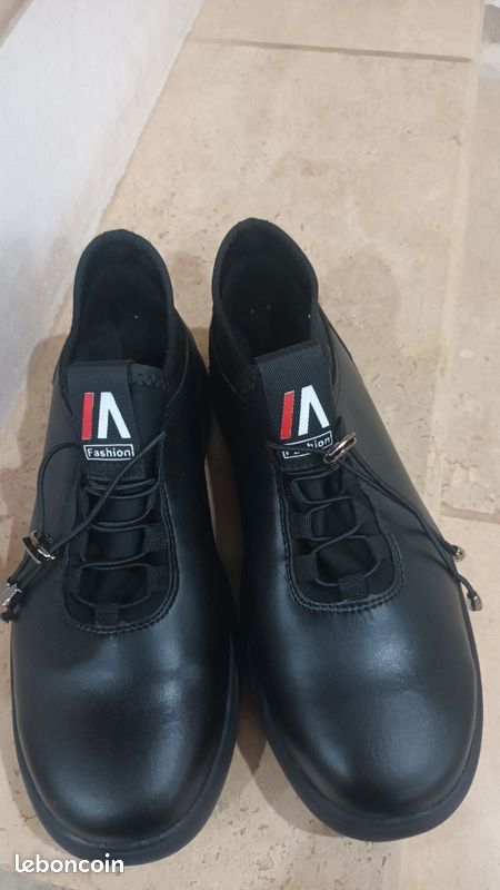 Chaussures sécurité professionnelles mixtes noires 40 (image 1)
