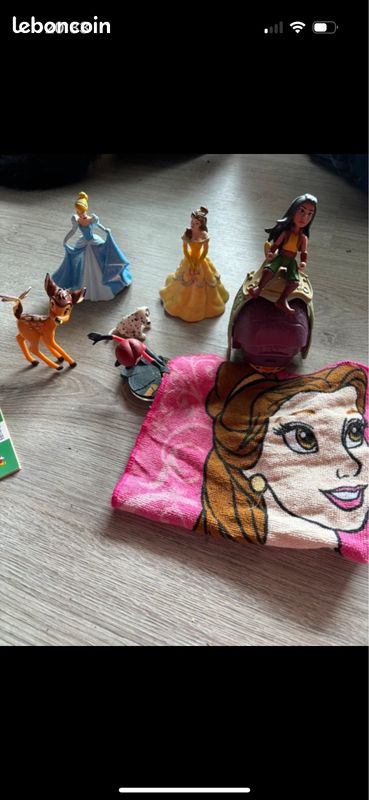 Lot Disney (image 1)