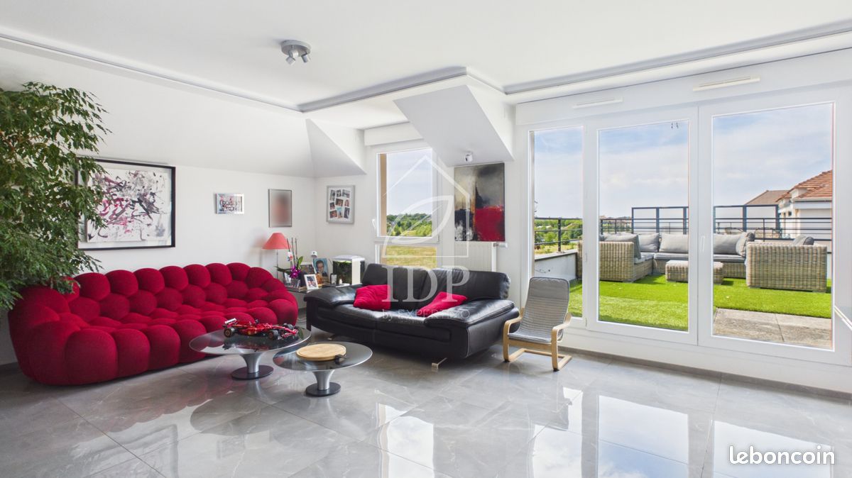 Appartement 5 pièces 93 m² · à Saint-Pierre-du-Perray · 93 m² · 365 000 €
