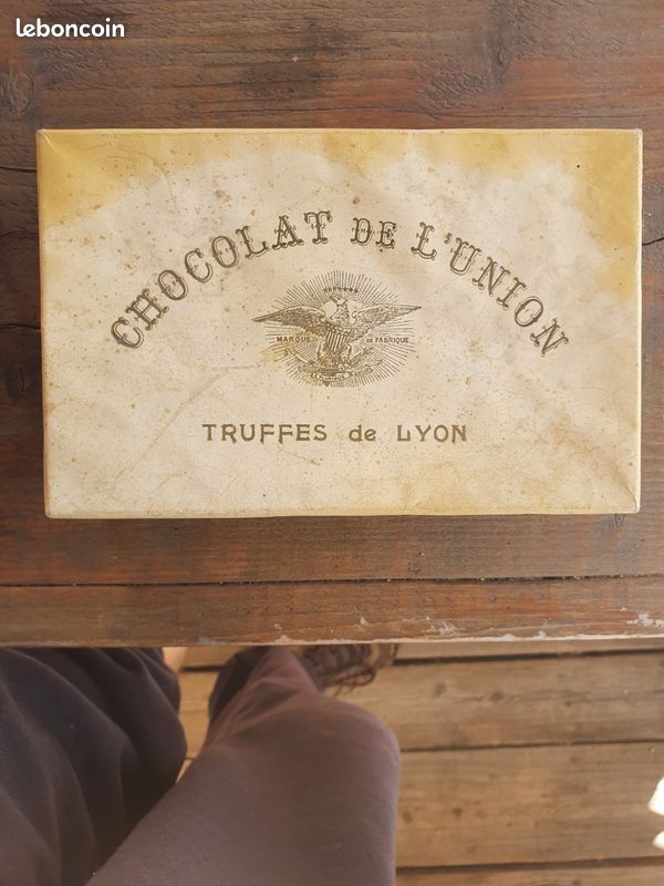 Boite en carton publicitaire chocolat (image 1)