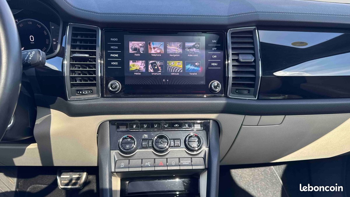 SKODA Kodiaq 2.0 TDI 150 SCR DSG7 7pl Laurin & Klement (image 11)