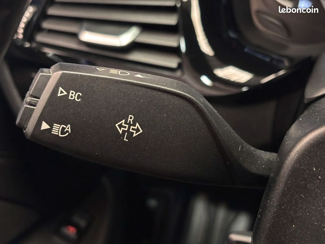 BMW 530d TOURING M SPORT XDRIVE 265 CH BVA8 – TOIT PANORAMIQUE - CAMÉRA 360° - GARANTIE (image 32)
